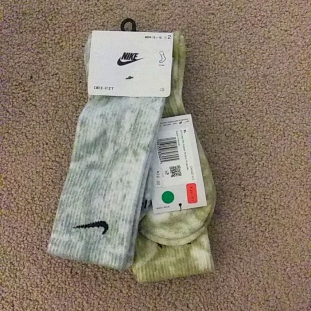 New!! Nike men's crew socks tie dye